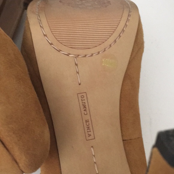 Vince Camuto "Joshlynn" Suede Mary Jane tan Pumps - Picture 7 of 17